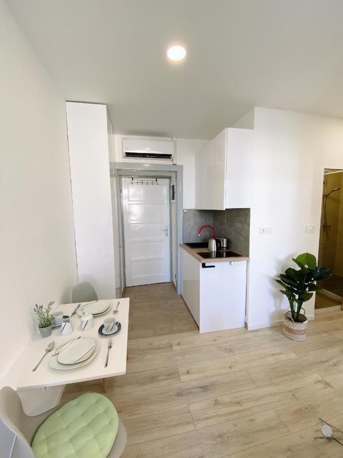 New Stylish & Modern Studio Apart - With Sea View Apartment Pula Exterior photo